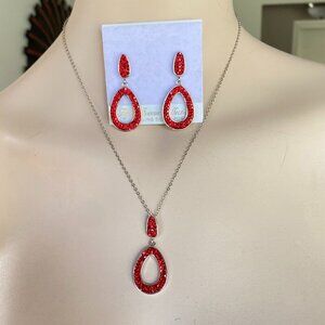 FAC Red Swarovski Crystal Drop Earrings & Necklace Set​​